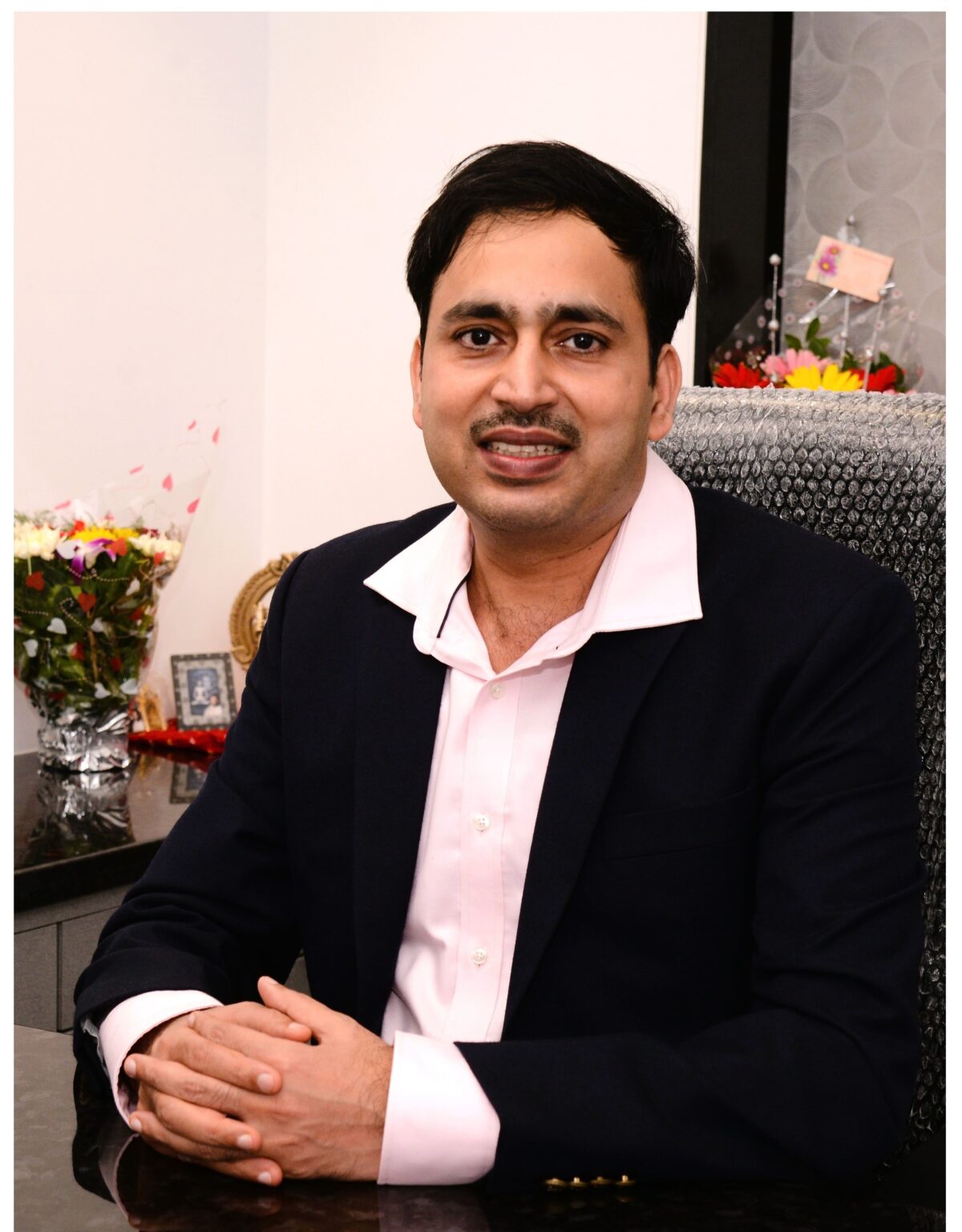 Eye Specialist Doctor Dr Rajesh Mishra In Dadar Matunga